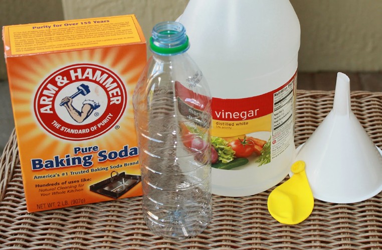 baking soda with vinegar