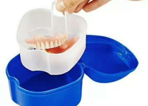 Контейнер для хранения зубных протезов