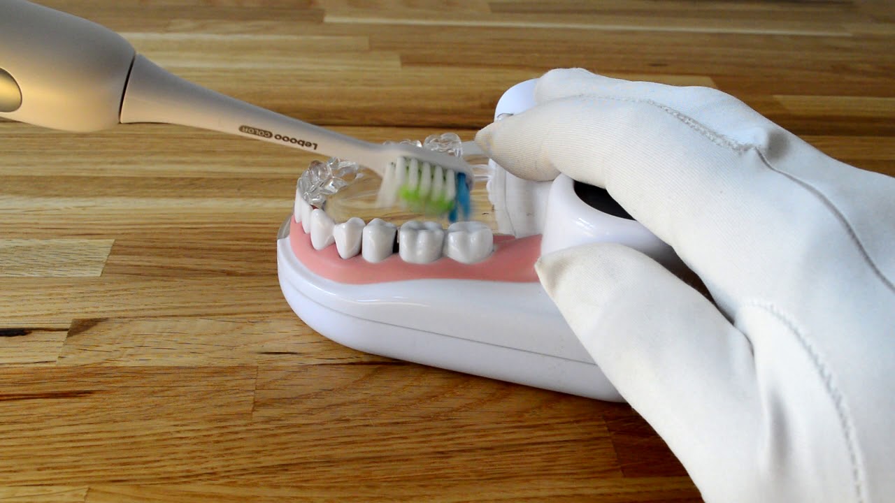 Как называется инструмент для чистки зубов ультразвуком. Зубная щетка Lebooo. Электрическая щетка для зубов. Электрическая звуковая и ультразвуковая зубная щетка.