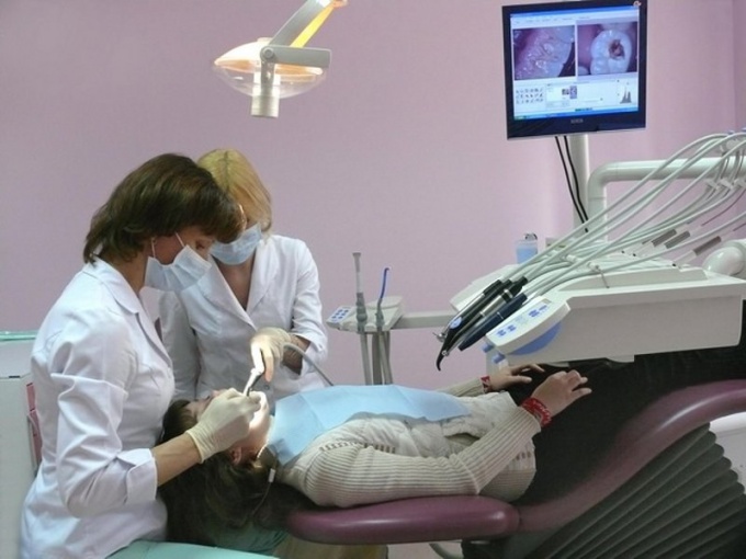 Чем занимается стоматолог-хирург