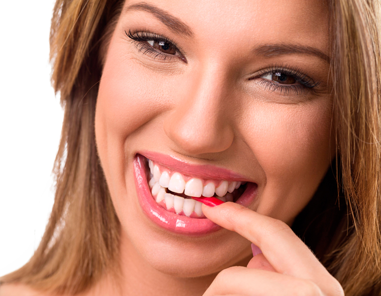 6 методов исправления кривых зубов без брекетов