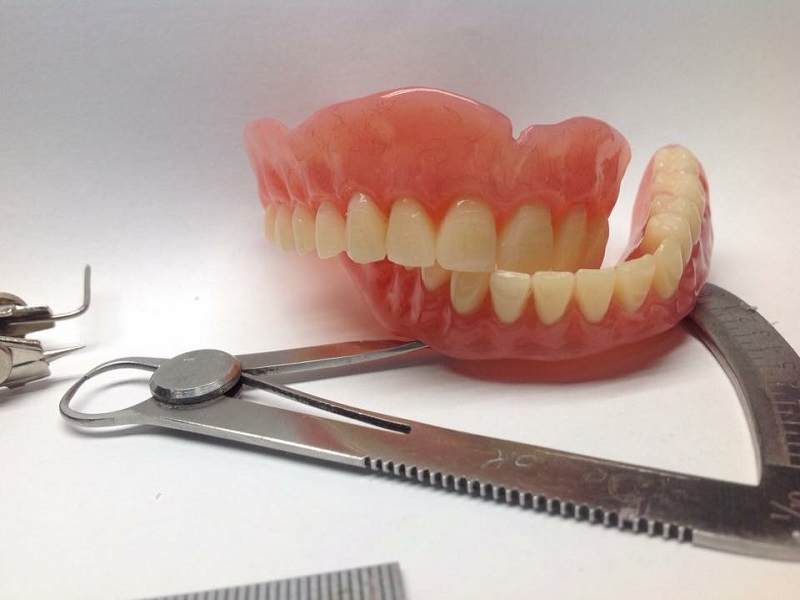 Протезирование зубов в казани. Зуботехническая лаборатория 32 Lab. Съемный протез (6-14 зубов) термо Джет.