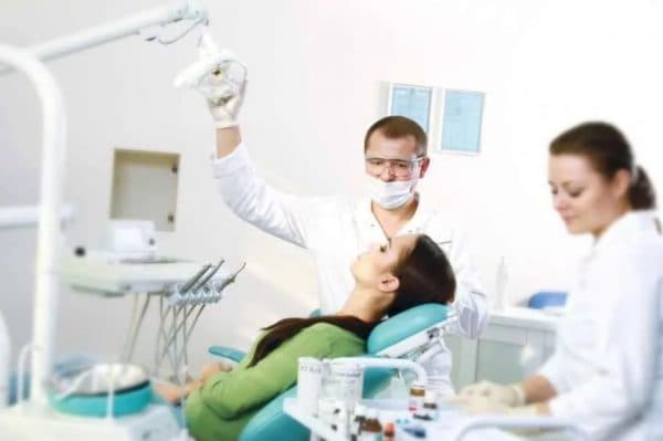 Лечение зубов по полису ОМС